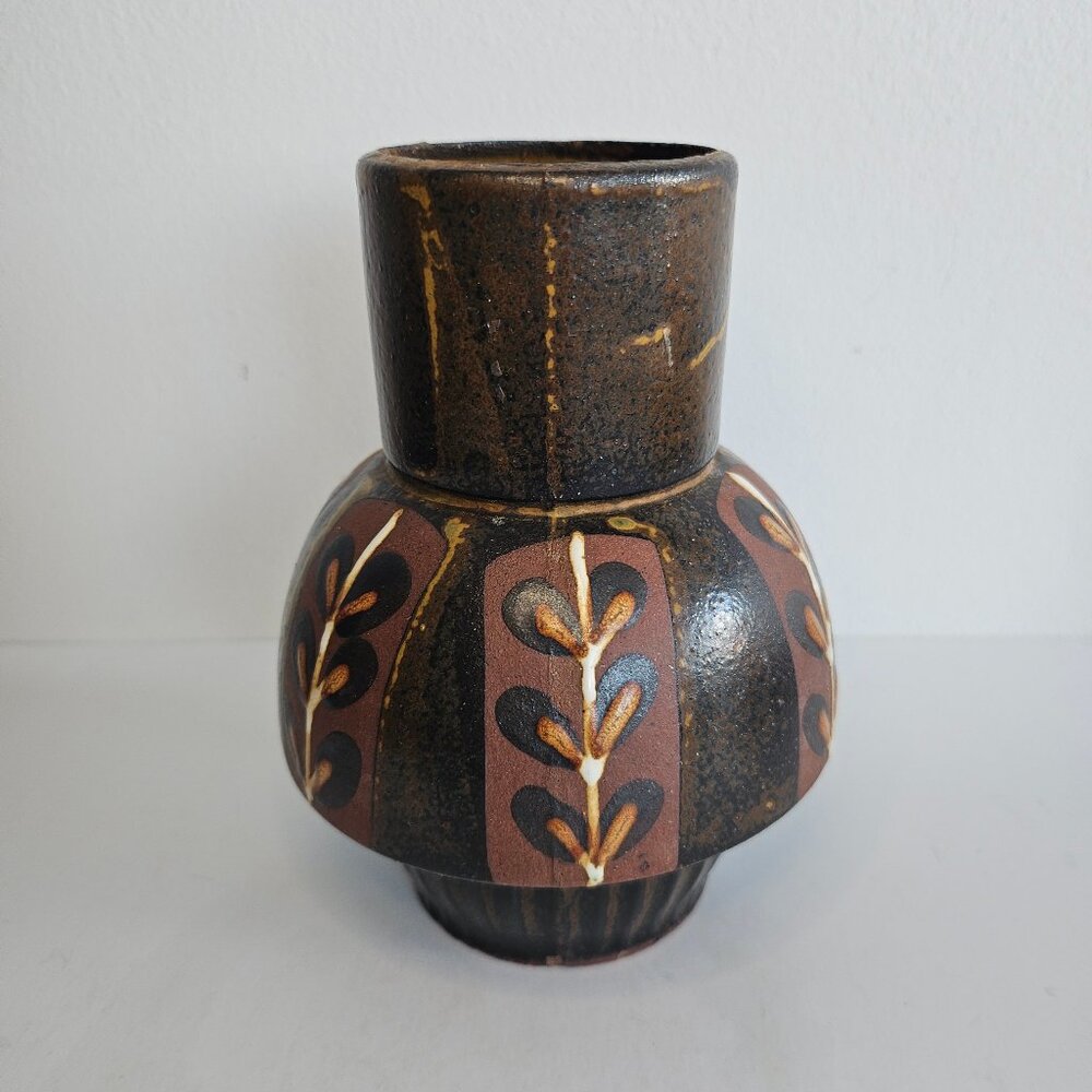Vintage Japanese Ceramic Vase Earth Tones Ribbed Base hand painted